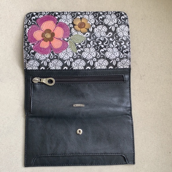 BORN Shoulder Bag with Leather RELIC  Wallet - Picture 10 of 16